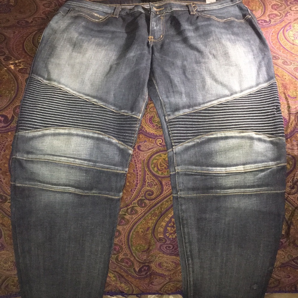 Jeans - Picture 3 of 7